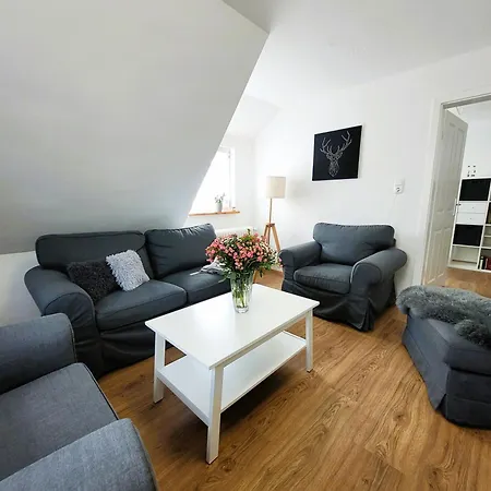 Apartment 21105 *